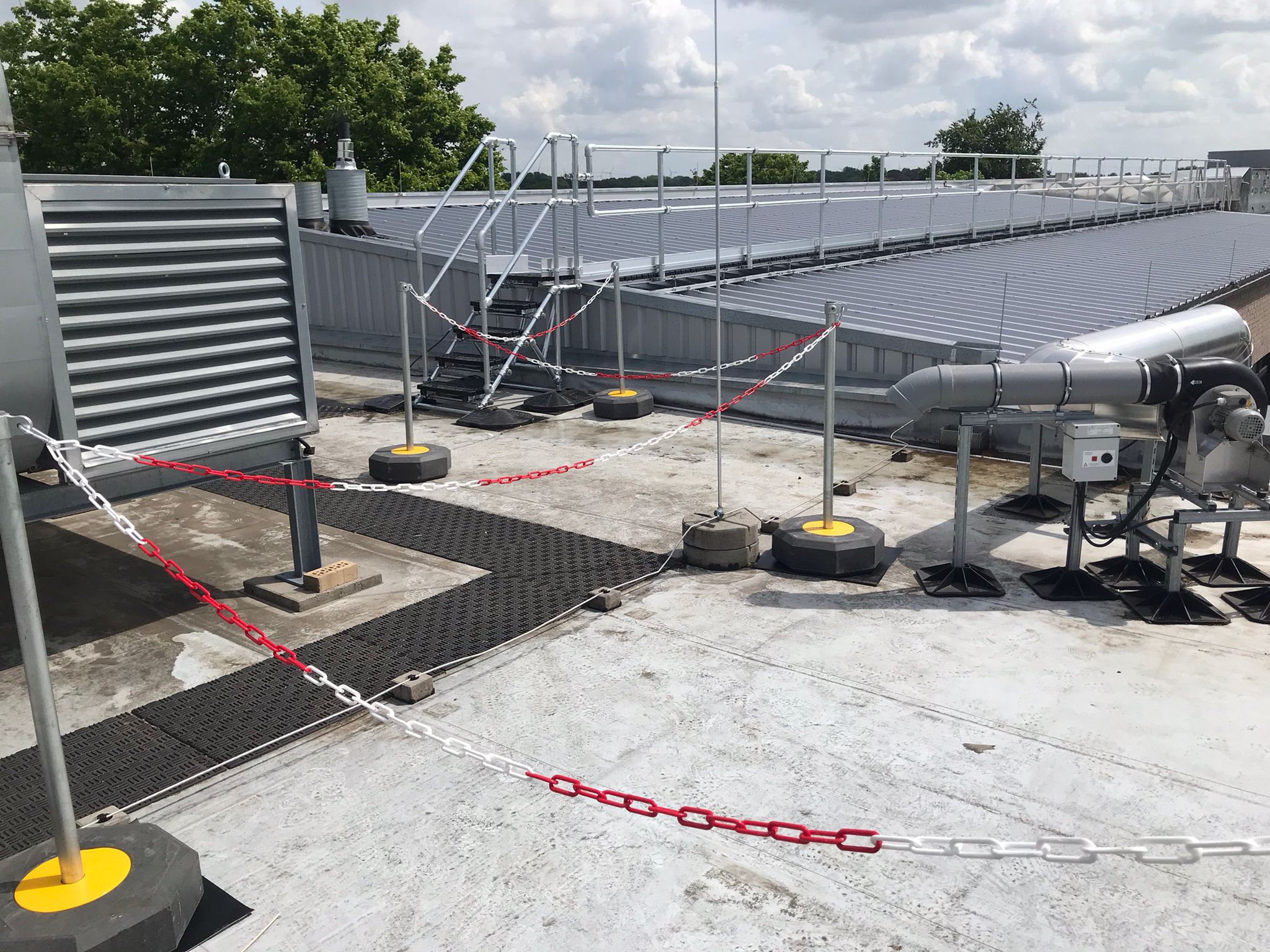 Wegesicherung Auf Dach Mit Zustieg Auf Anderes Dach