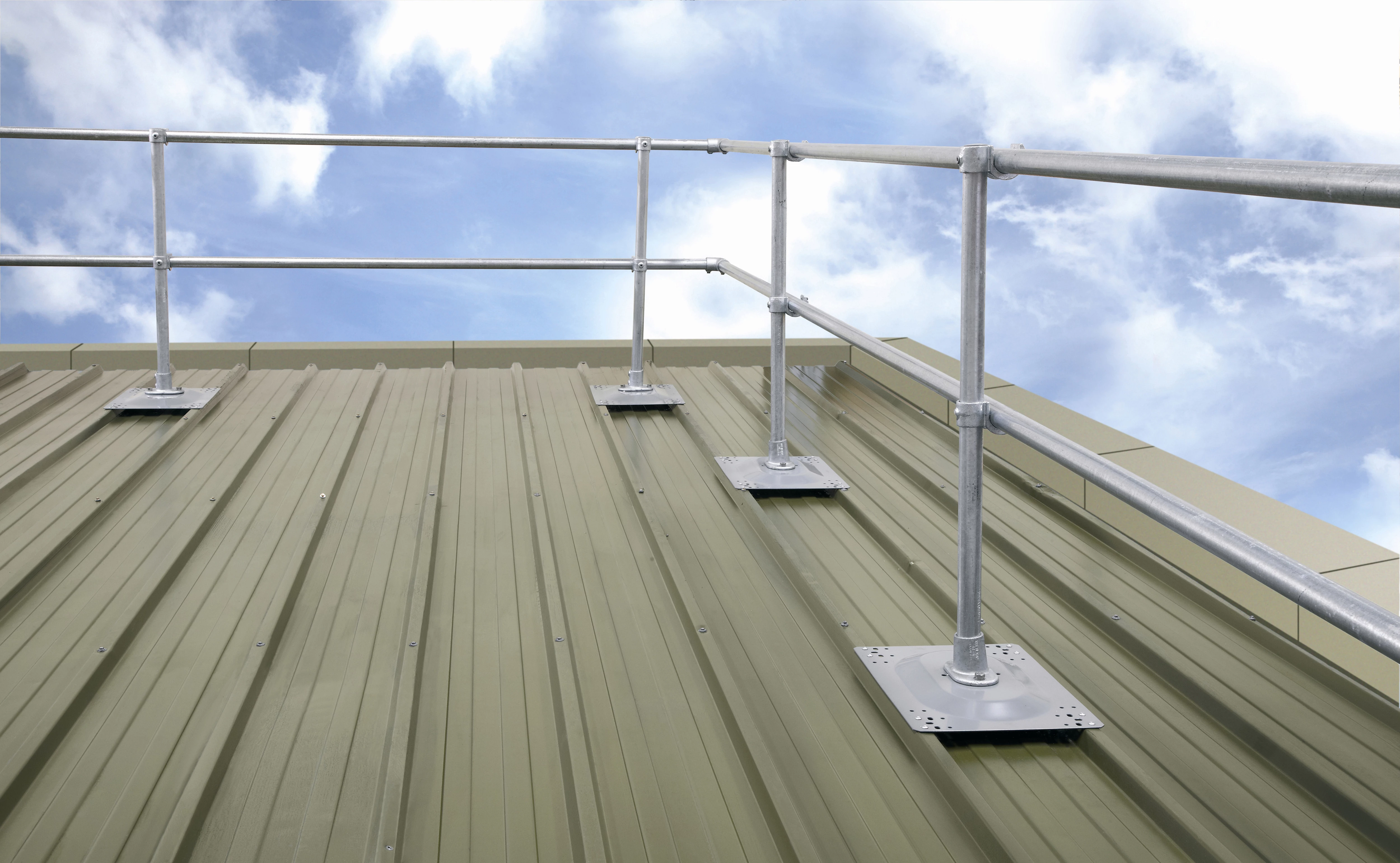 Barierki ochronne do dachów blaszanych | barierki dachowe do dachów metalowych